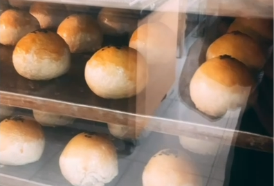 【烘焙筆記】讓蛋黃酥變得更酥的秘訣操作畫面